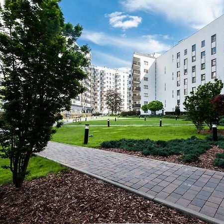 Apartamento Superapart Banderii 4 Varsovia Exterior foto